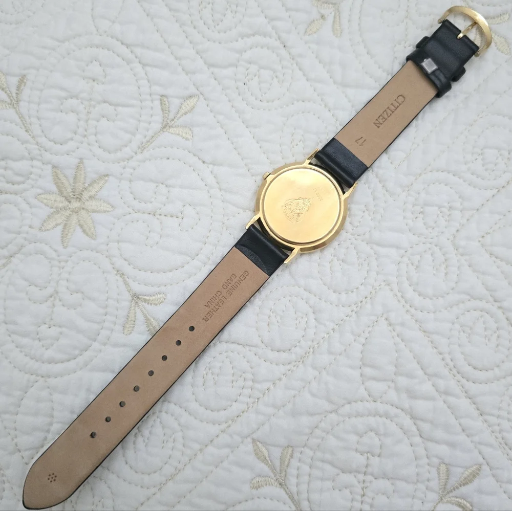 Vintage Gucci Sherry Line Men's Watch 3000M Quartz 33mm Classic Quilted Strap